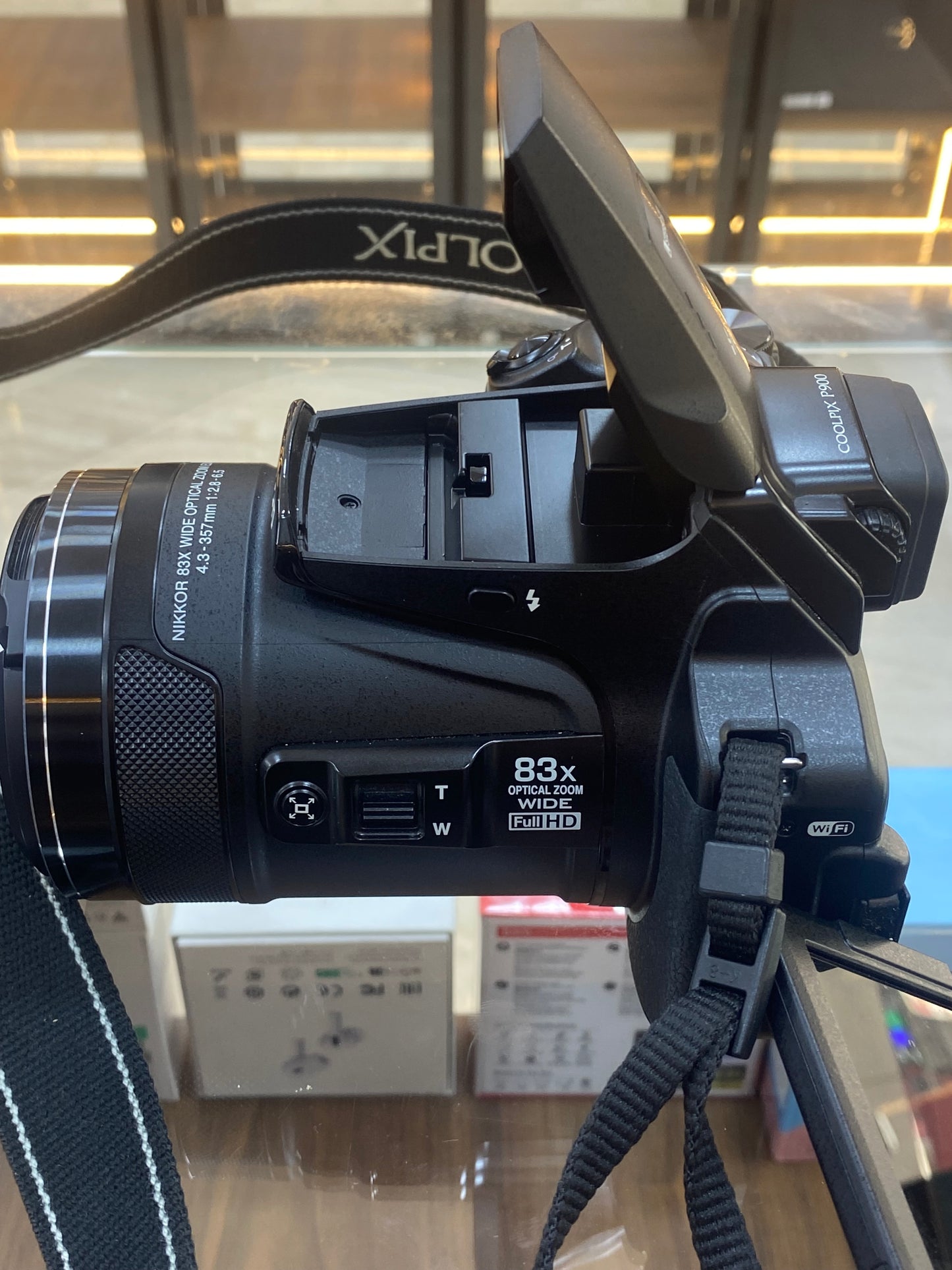 Nikon Coolpix P900