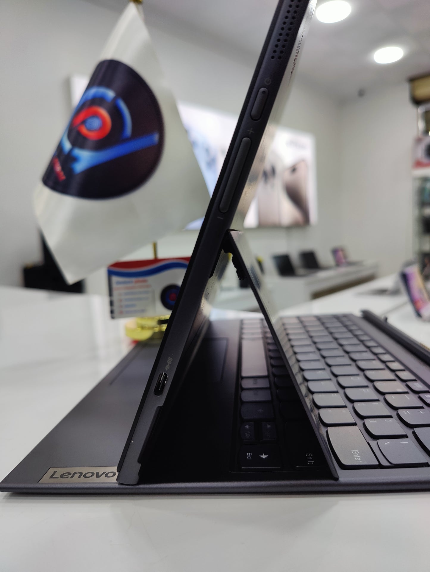 LENOVO YOGA DUET 7